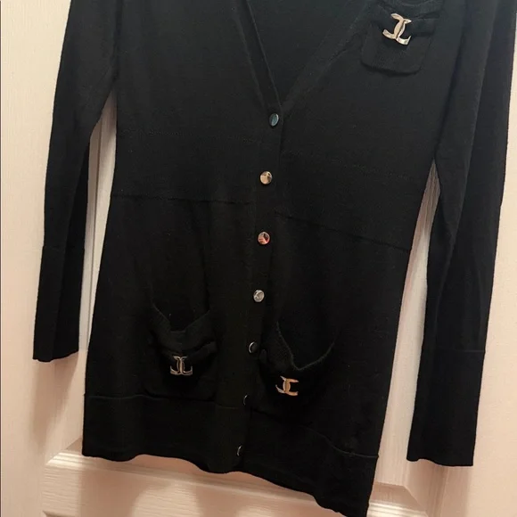 White House Black Market Black Buttoned Cardigan - Picture 3 of 6
